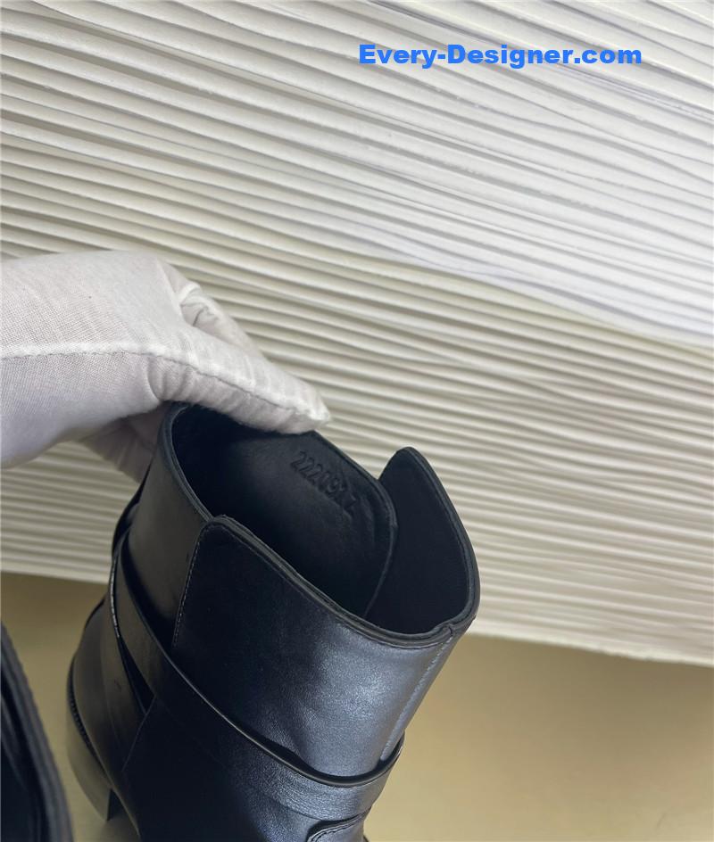 H**me5 new classic kelly buckle short boots