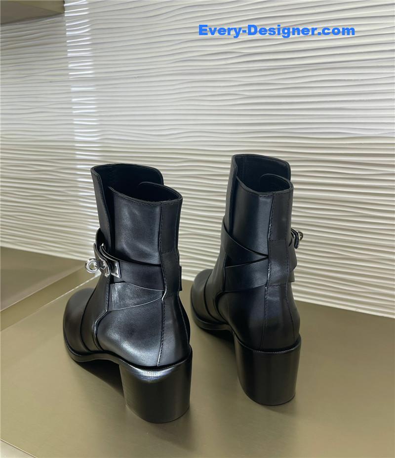 H**me5 new classic kelly buckle short boots