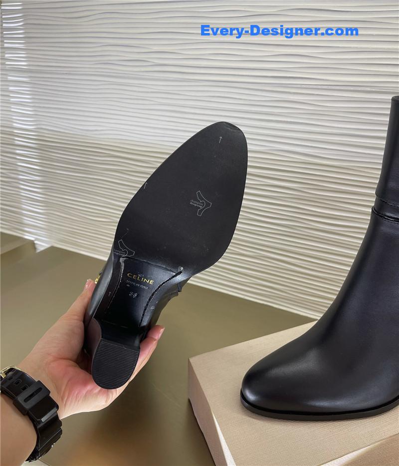 Ce1i*e padded sheepskin bronzing logo short boots