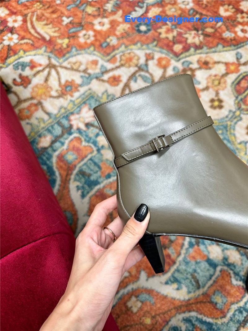 Ce1i*e arc de triomphe pointed toe early autumn short boots