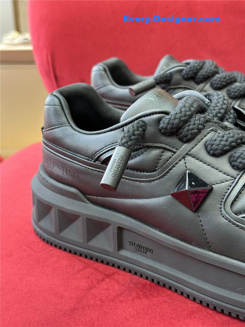 Va1e*ntin0 thick sole casual shoes