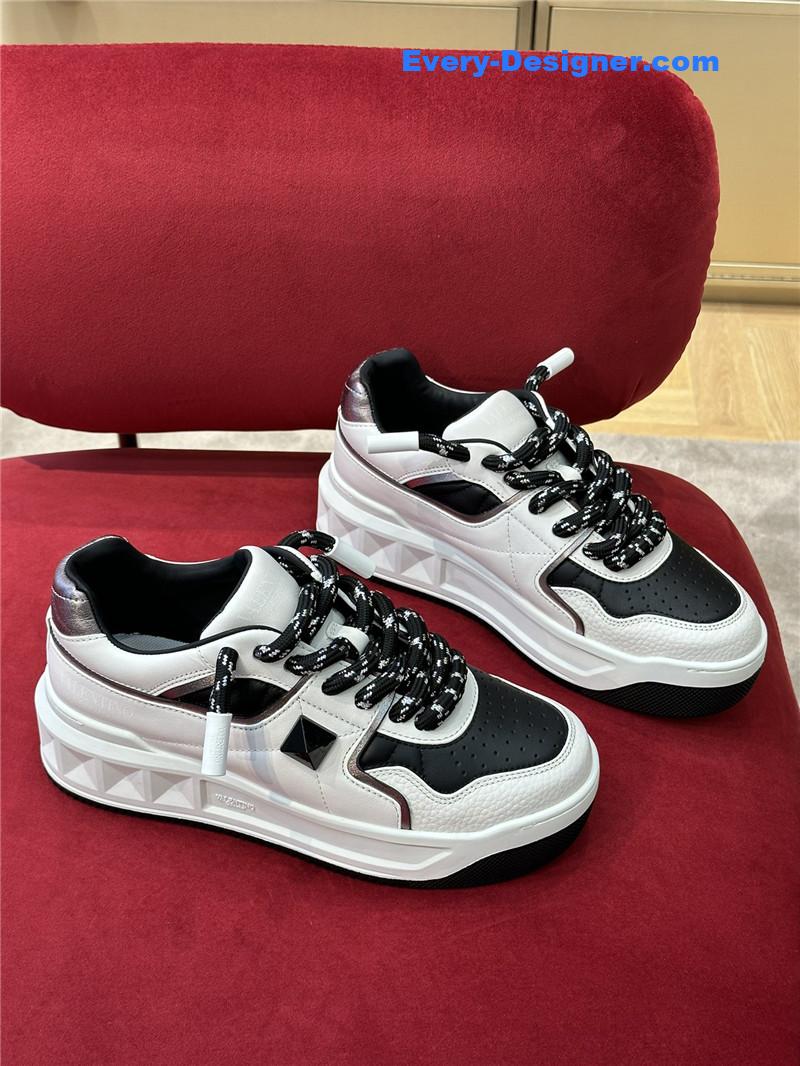 Va1e*ntin0 thick sole casual shoes