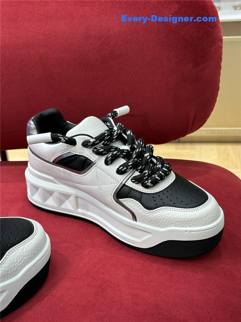 Va1e*ntin0 thick sole casual shoes