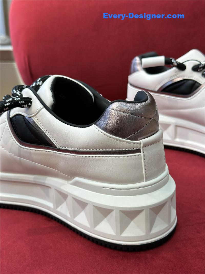 Va1e*ntin0 thick sole casual shoes