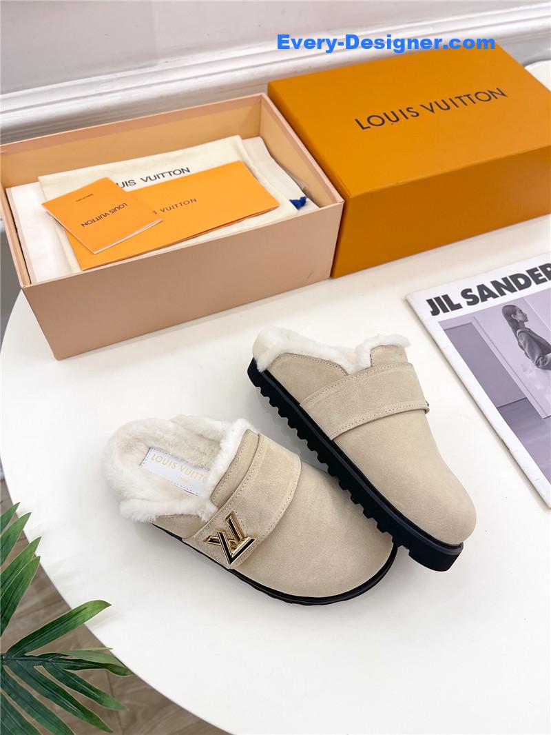 l0vis Vvtt0n lv bread mules wool slippers