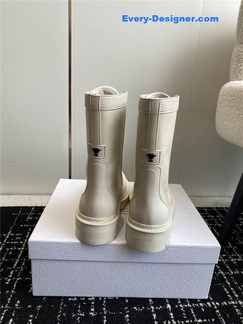 D10r new lace up martin boots