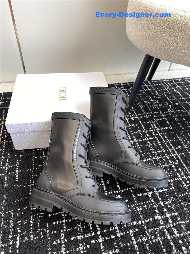 D10r new lace up martin boots
