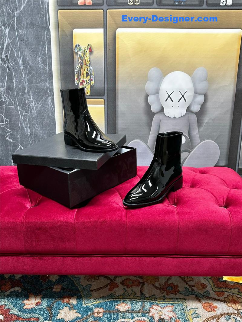Y51 sleeveless boots