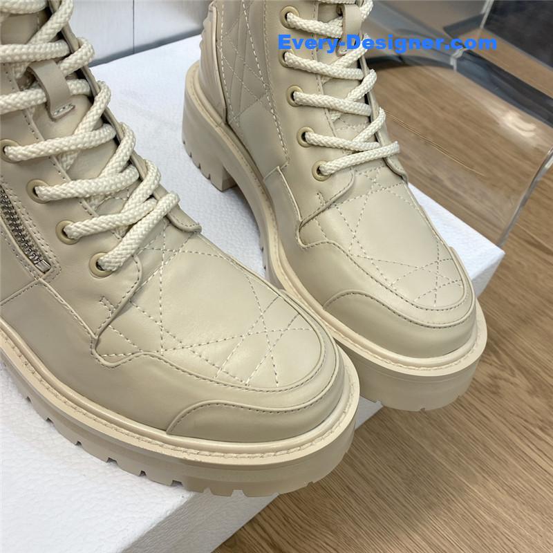 D10r low heel round toe lace up knight boots