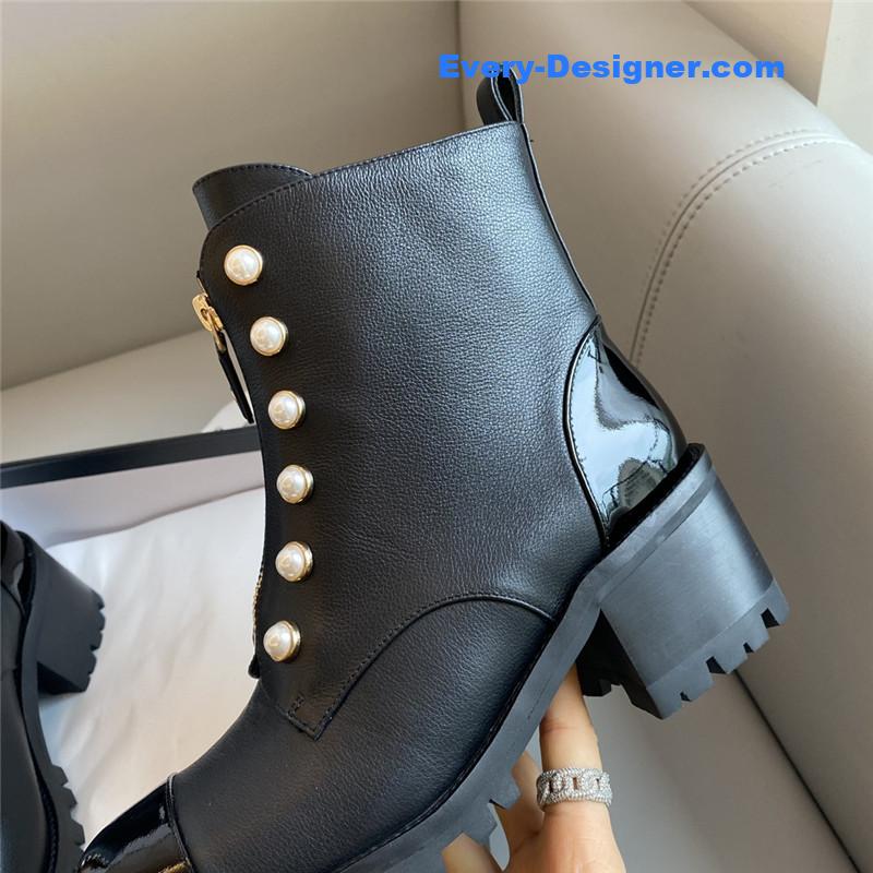 CC new double c pearl cowhide short boots