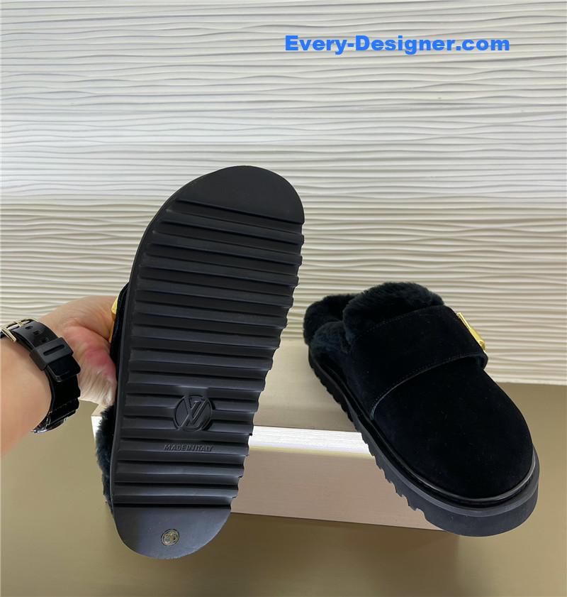 l0vis Vvtt0n lv suede fur bag half drag