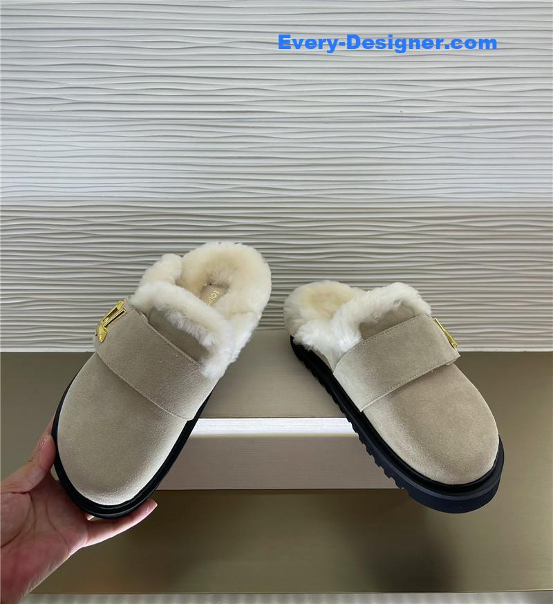 l0vis Vvtt0n lv suede fur bag half drag