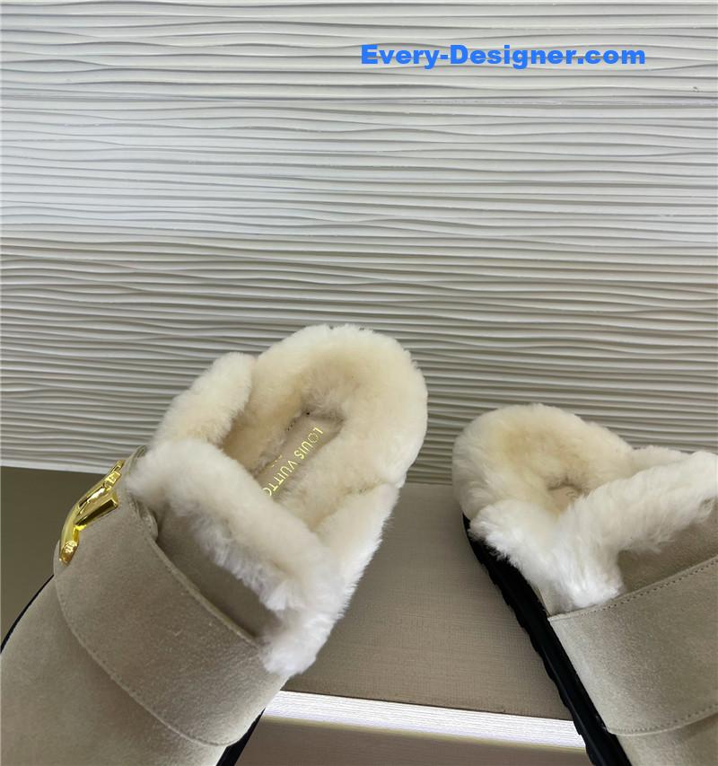 l0vis Vvtt0n lv suede fur bag half drag