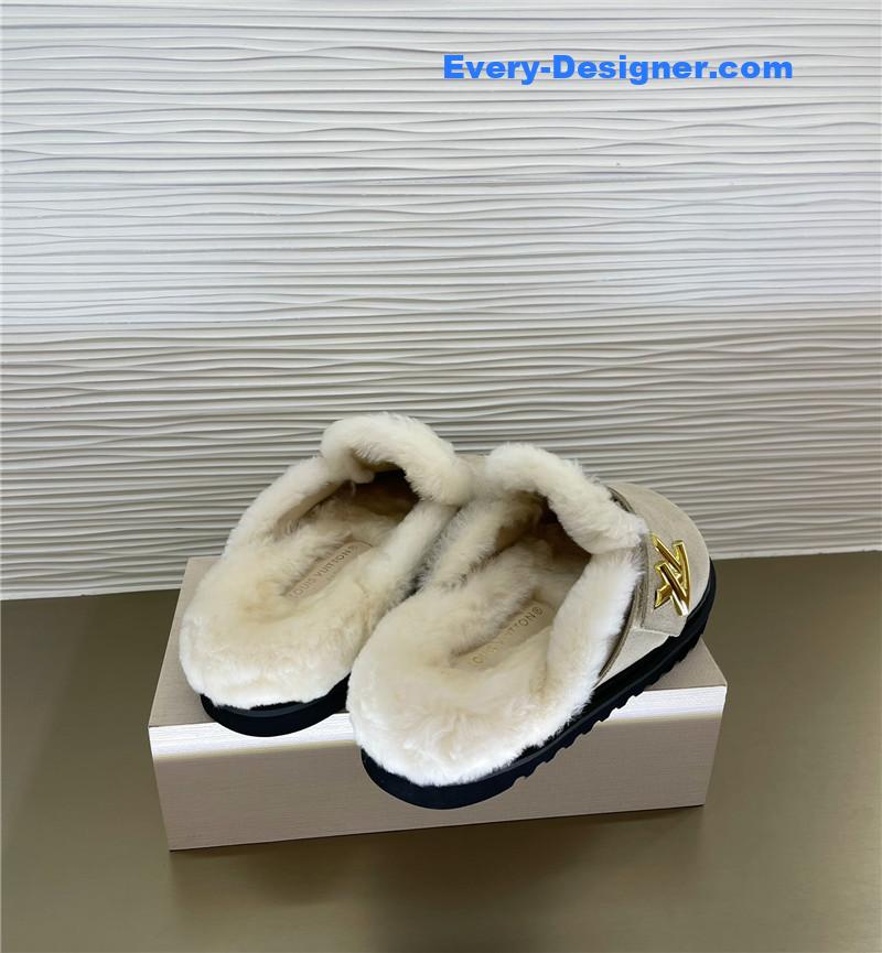 l0vis Vvtt0n lv suede fur bag half drag