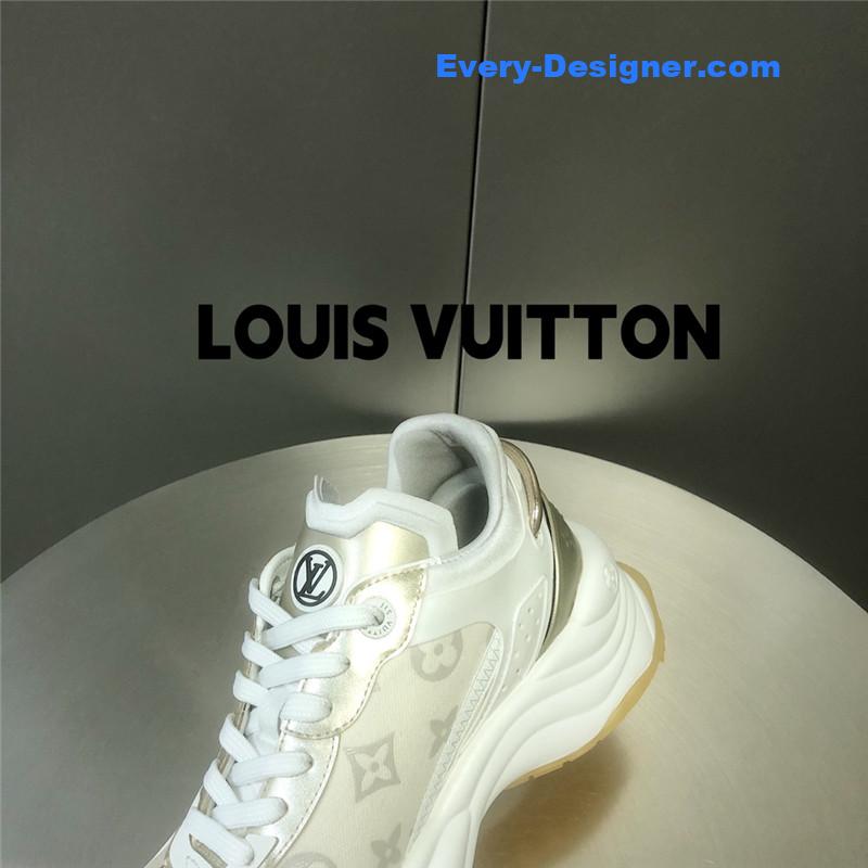 l0vis Vvtt0n lv run55 sneakers