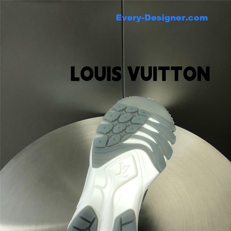 l0vis Vvtt0n lv run55 sneakers