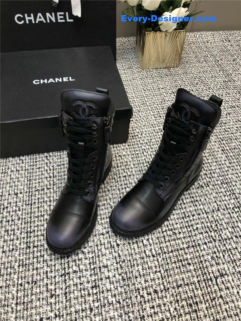 CC polished cowhide boots