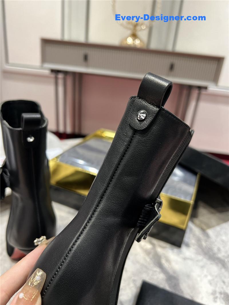 Chr1st1an louboutin lock so kate booty boots