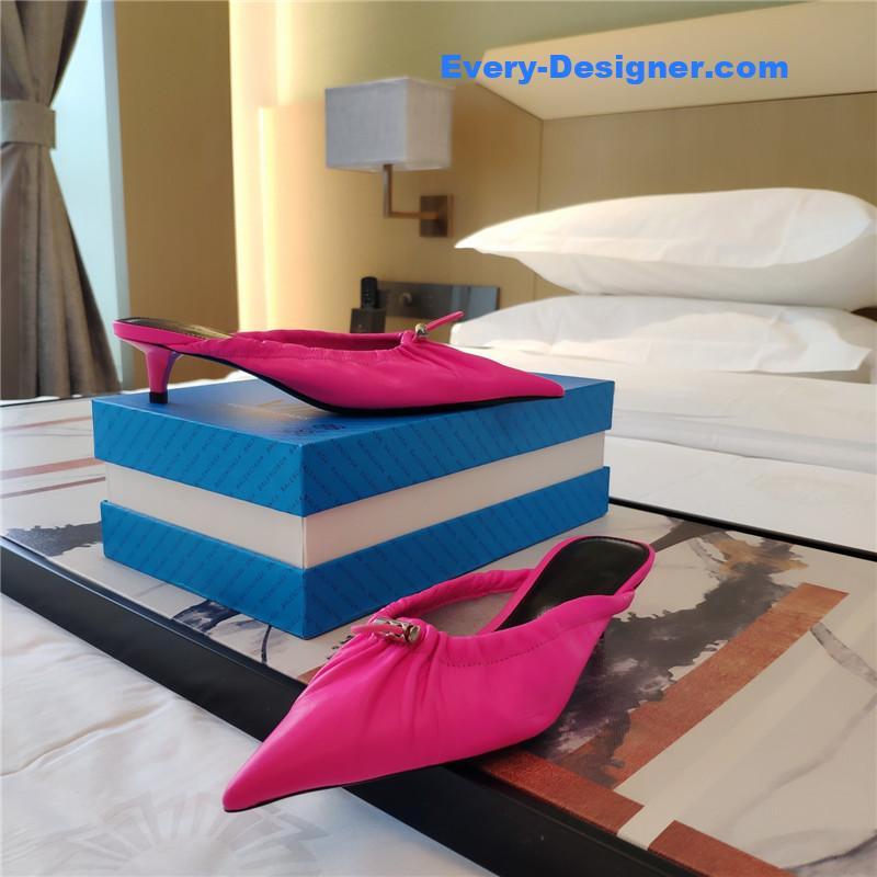 Ba1en*iaga’s new knife-heel kitten-heel elastic cuffed shoes