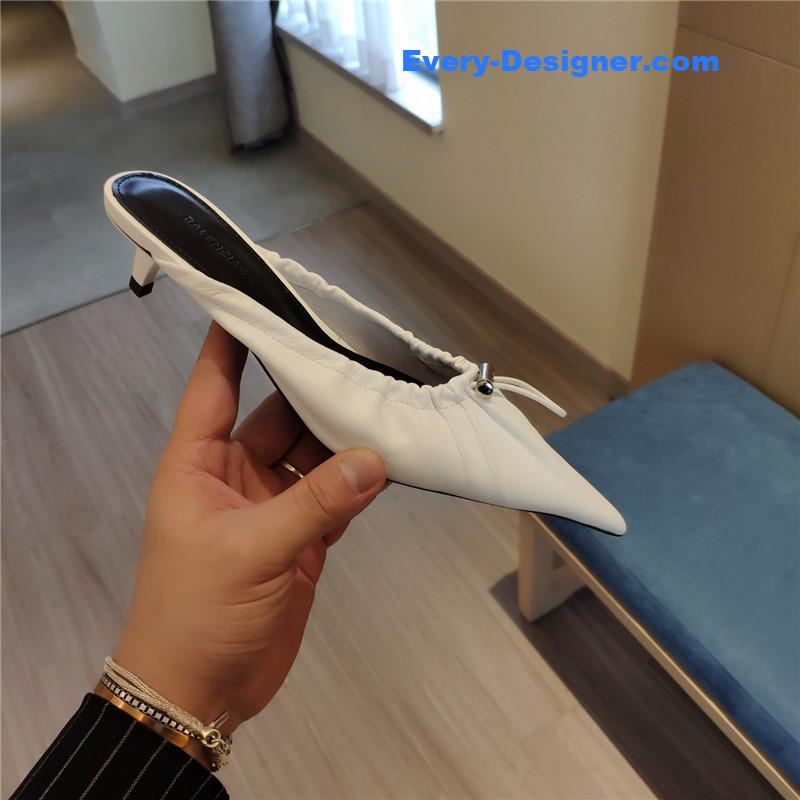 Ba1en*iaga’s new knife-heel kitten-heel elastic cuffed shoes