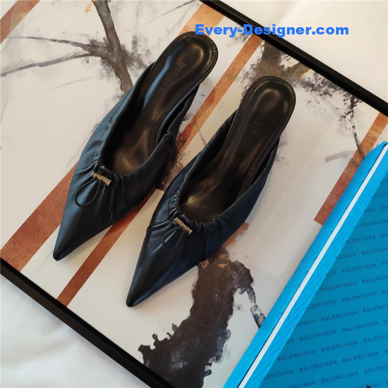 Ba1en*iaga’s new knife-heel kitten-heel elastic cuffed shoes