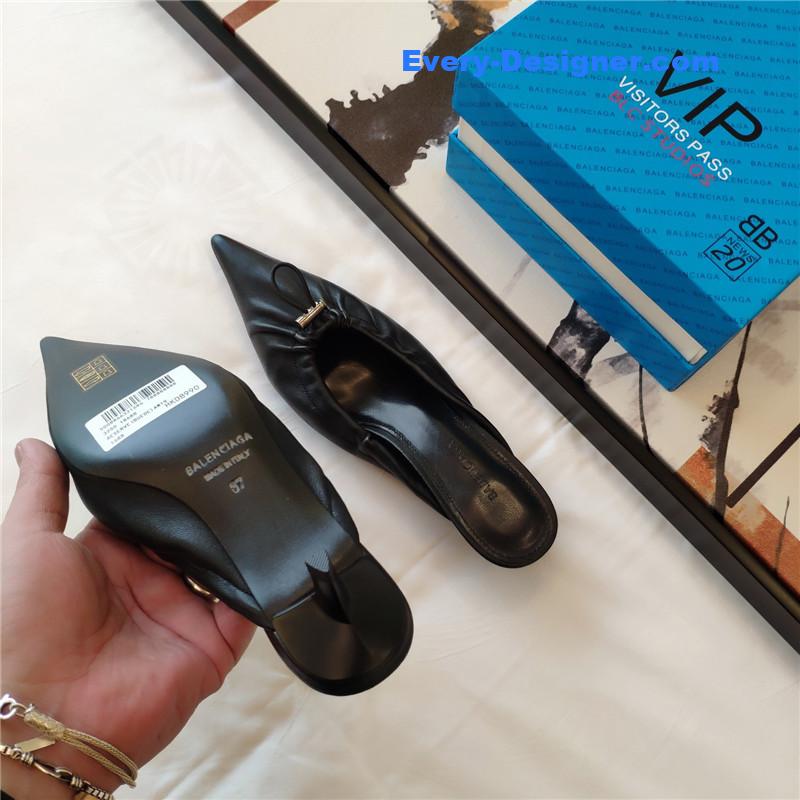 Ba1en*iaga’s new knife-heel kitten-heel elastic cuffed shoes