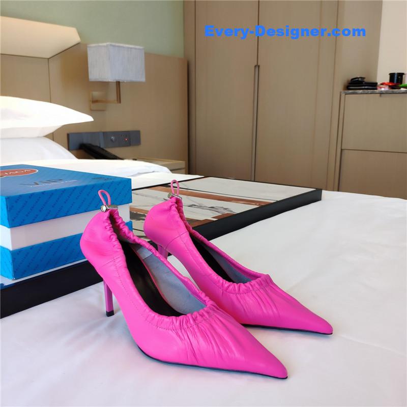 Ba1en*iaga’s new knife-heel kitten-heel elastic cuffed shoes