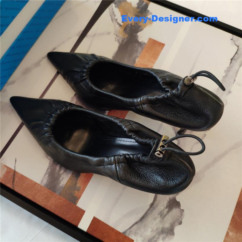 Ba1en*iaga’s new knife-heel kitten-heel elastic cuffed shoes