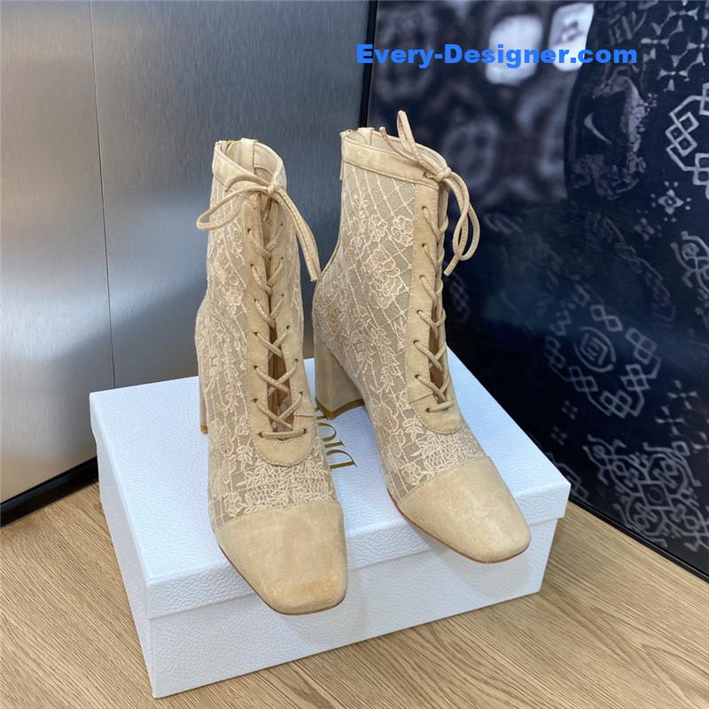 D10r block heel square toe lace up tassel roman back zipper boots