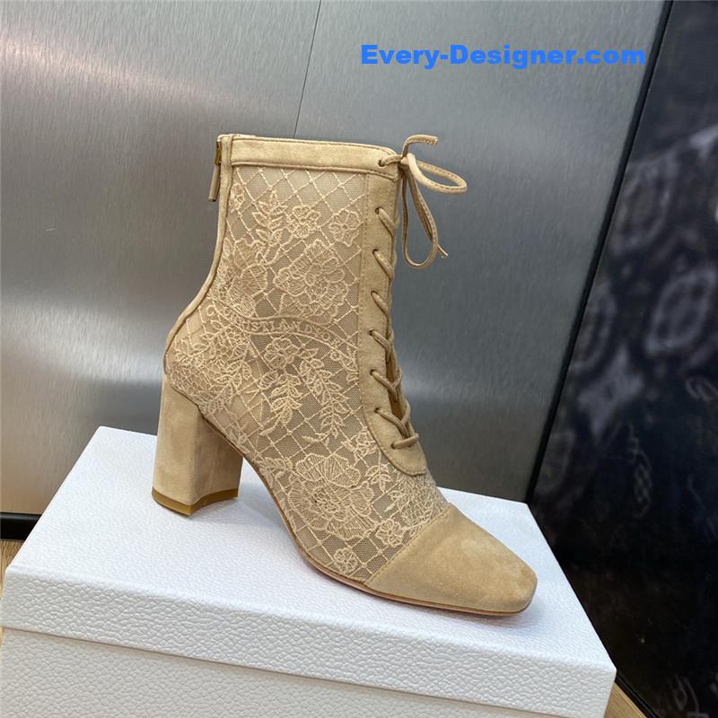 D10r block heel square toe lace up tassel roman back zipper boots