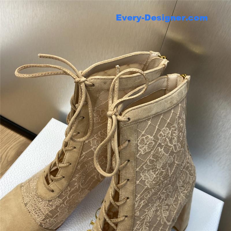 D10r block heel square toe lace up tassel roman back zipper boots