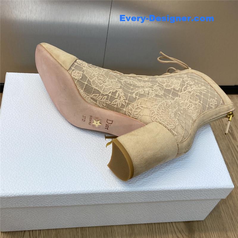 D10r block heel square toe lace up tassel roman back zipper boots