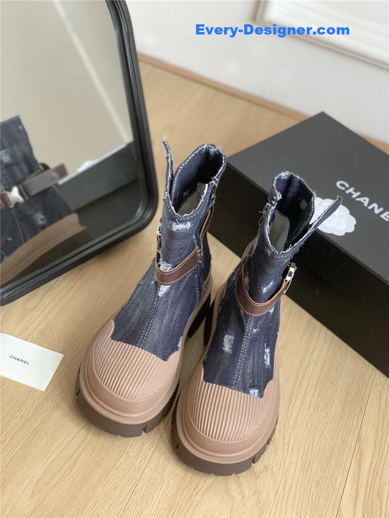 CC hidden canvas boots