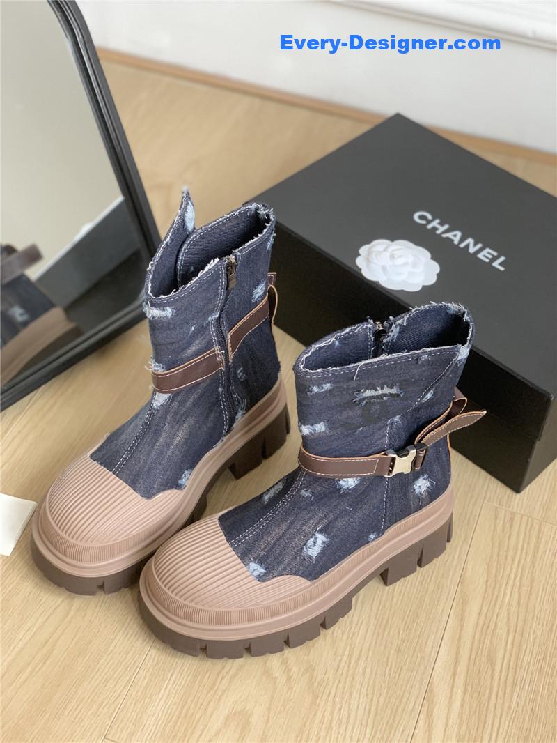 CC hidden canvas boots