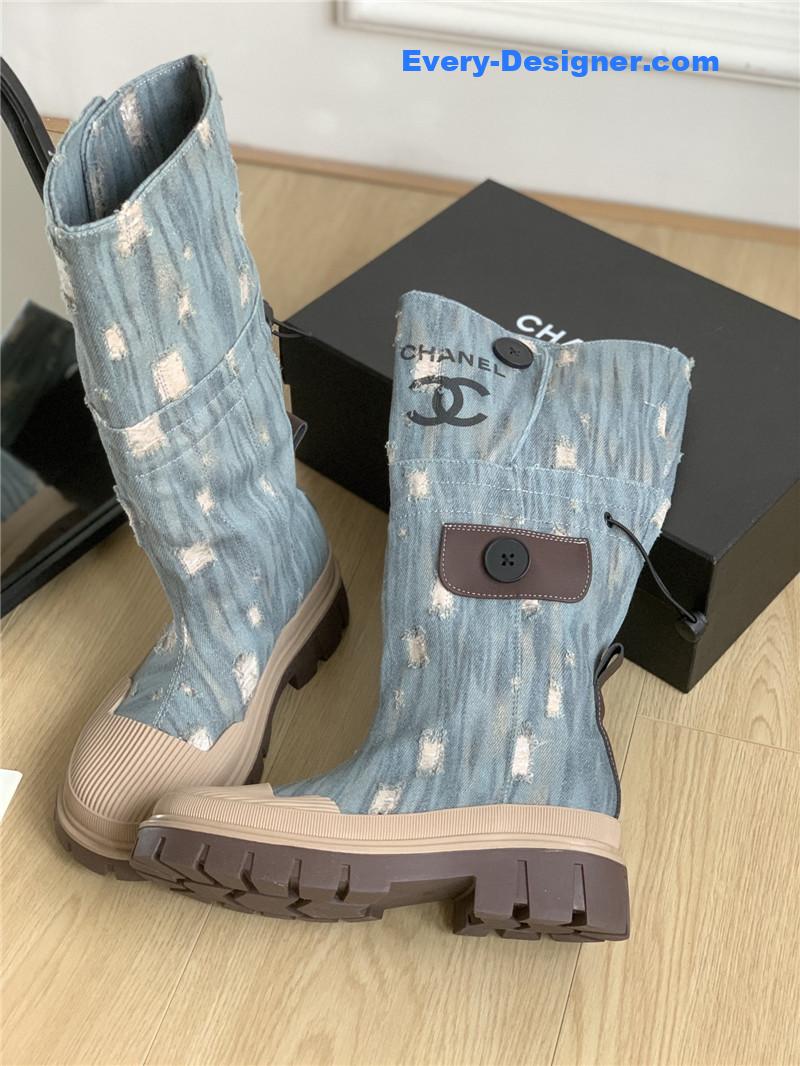 CC hidden canvas boots