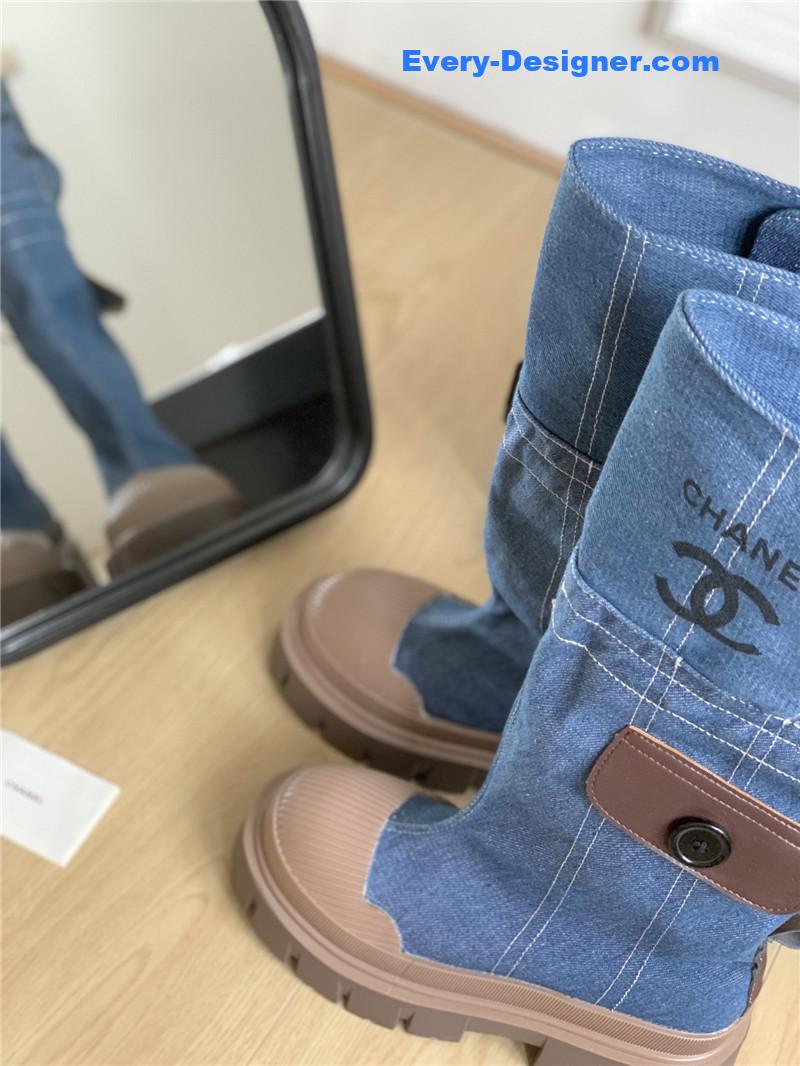 CC hidden canvas boots