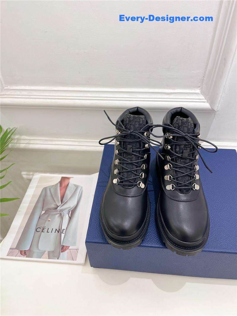 D10r new wool boots