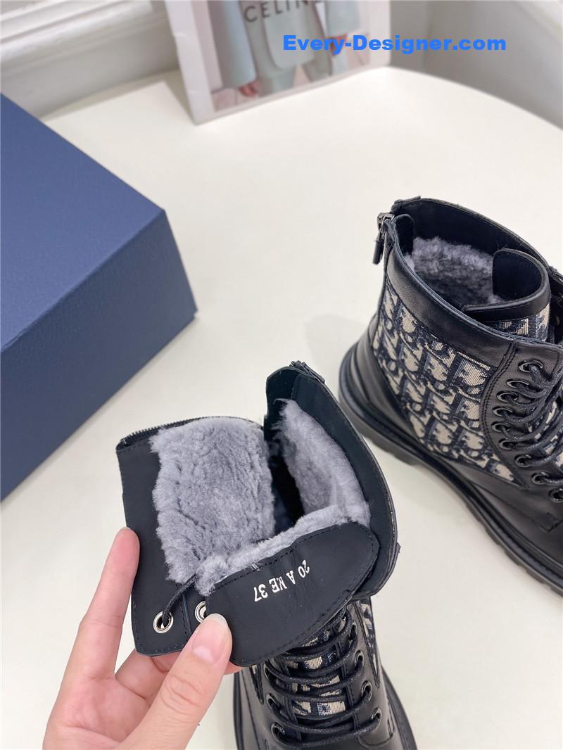 D10r new wool boots