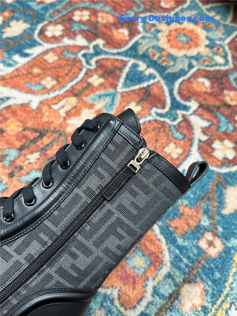 F**di new presbyopia lace-up martin boots