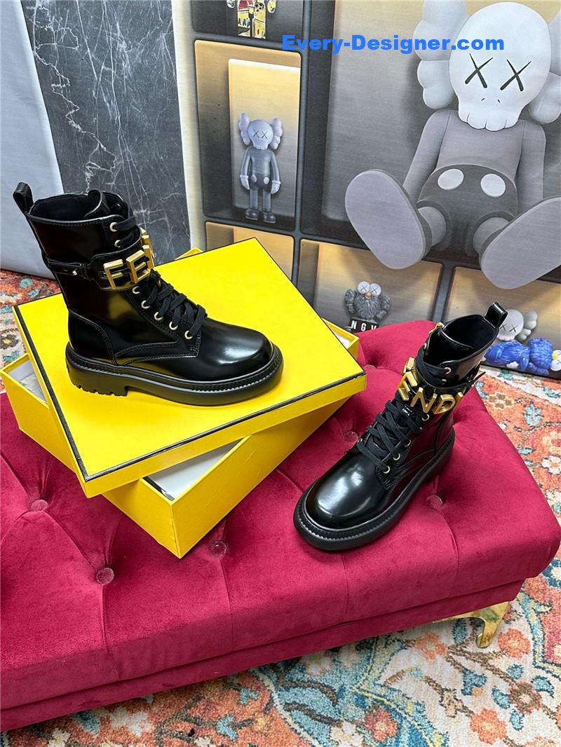 F**di new presbyopia lace-up martin boots