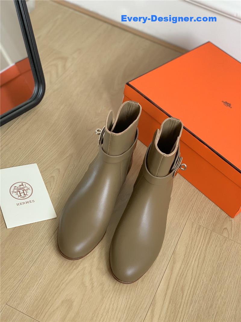 H**me5 classic kelly buckle boots