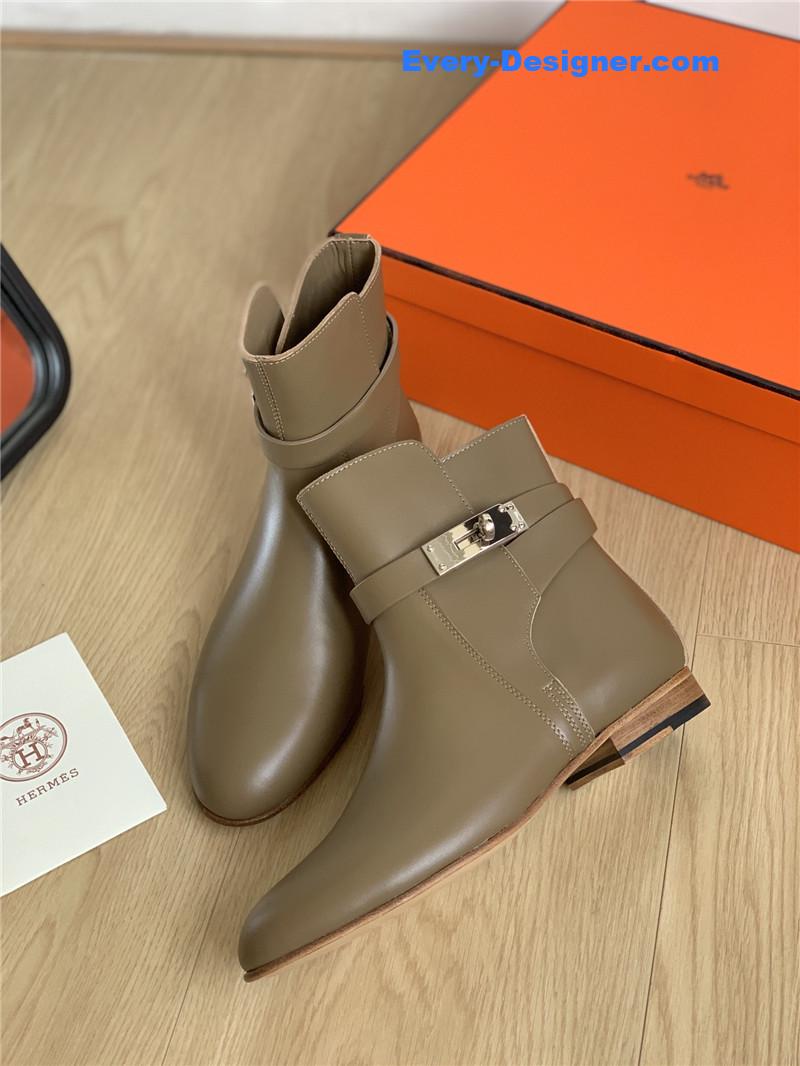 H**me5 classic kelly buckle boots