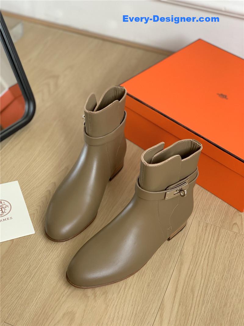 H**me5 classic kelly buckle boots