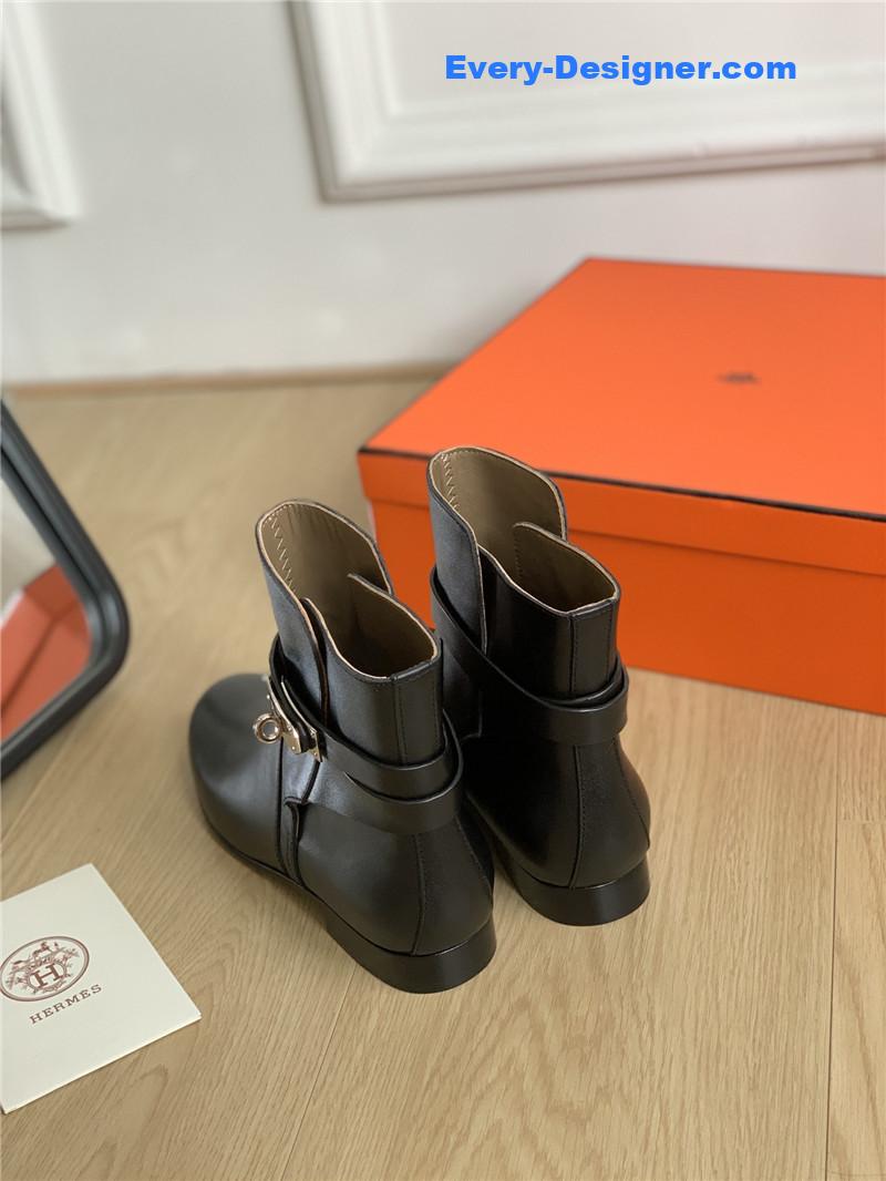 H**me5 classic kelly buckle boots