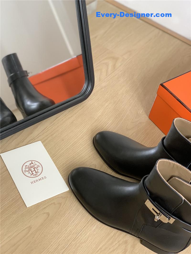 H**me5 classic kelly buckle boots