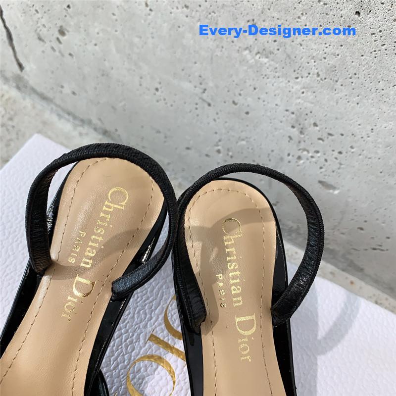 D10r new early autumn sandals