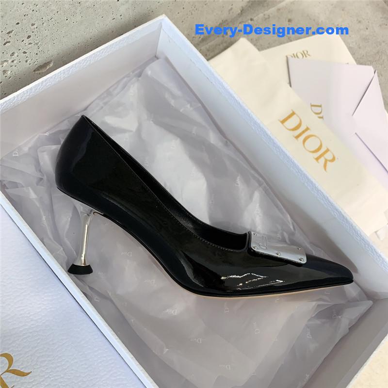 D10r new early autumn sandals