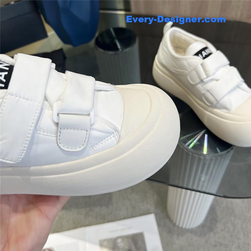 Ch**el new low top thick lace bread shoes