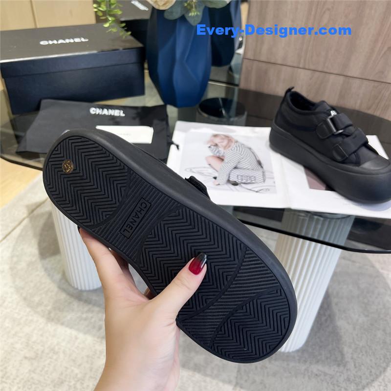 Ch**el new low top thick lace bread shoes