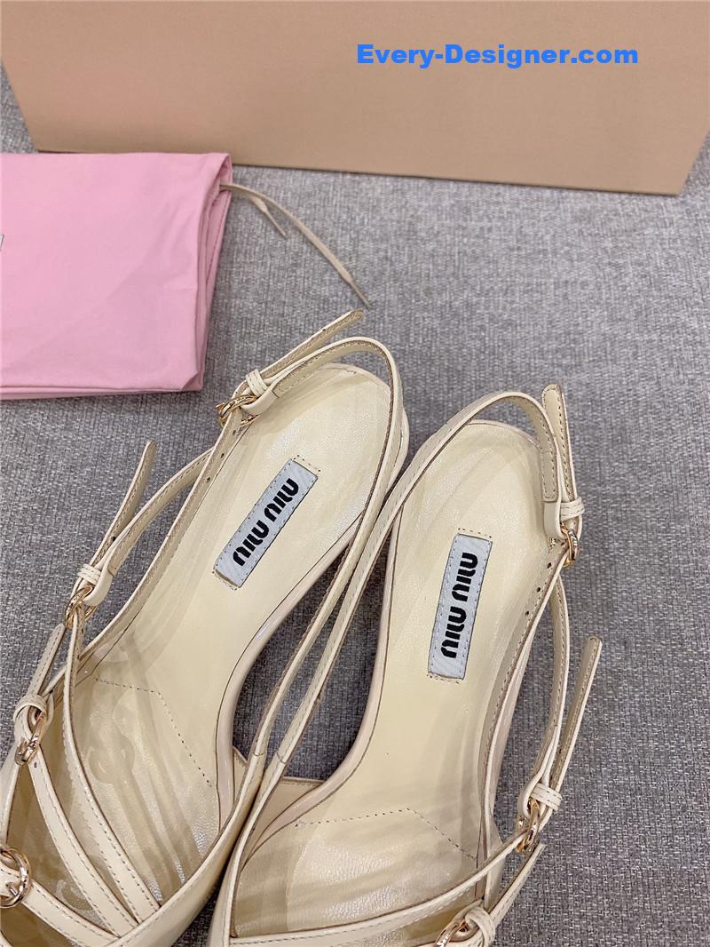 M1um1u catwalk style pointed toe kitten heels